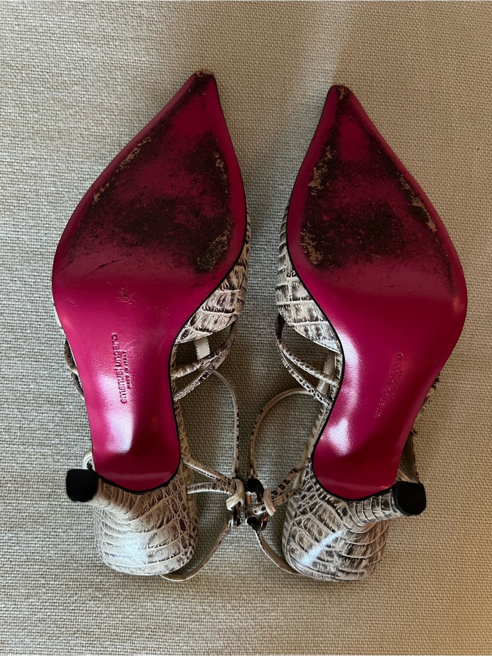 Emanuel Ungaro Cream Snake-Embossed Pointed Slingback Heels - Picture 7 of 7